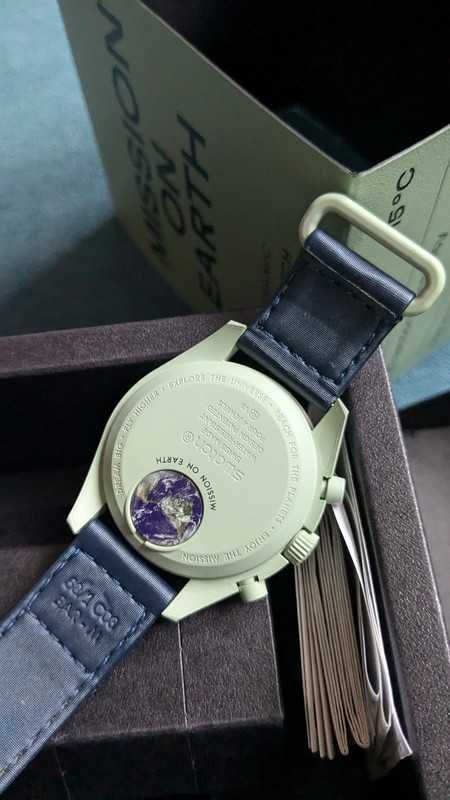 Omega x Swatch SO33G100 Ziemia - Wizjonerski Kosmos i Przyroda