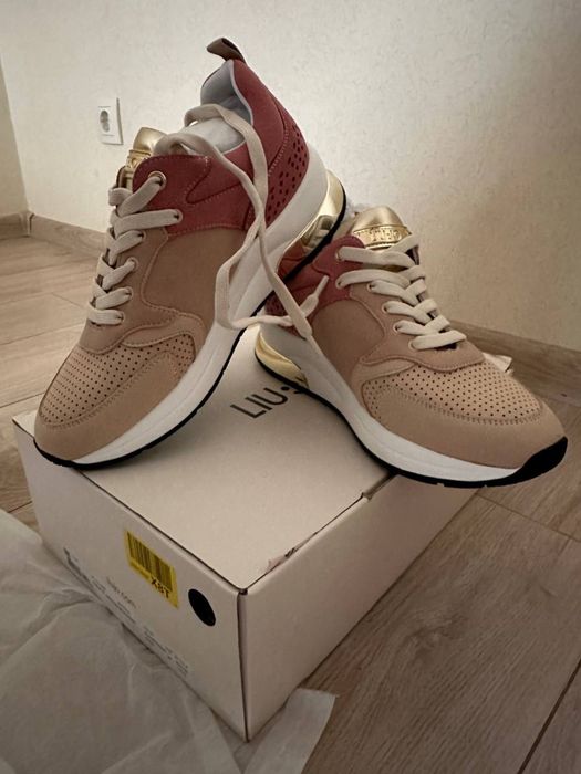 Жіночі кросівки Liu Jo - розмір 37