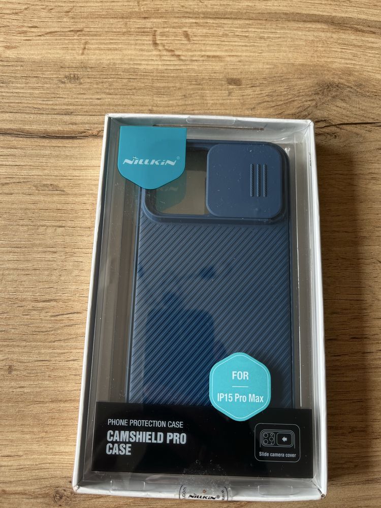 Case Nillkin z ochroną aparatu do IPHONE 15 PRO MAX.