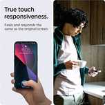 Szkło hartowane Spigen Glas.tR EZ Fit Privacy na iPhone 13 / 13 Pro /