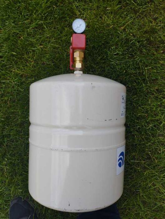 Pressurized Membrane Tanks