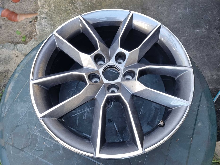 Felga Skoda Octavia III 5E0.601.025 AJ 18" 5x112 57,1
