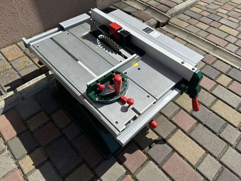Настільна пила Bosch PTS10