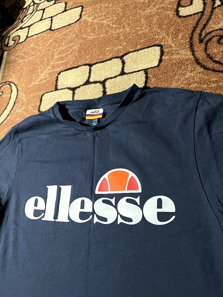 Футболк  Ellesse