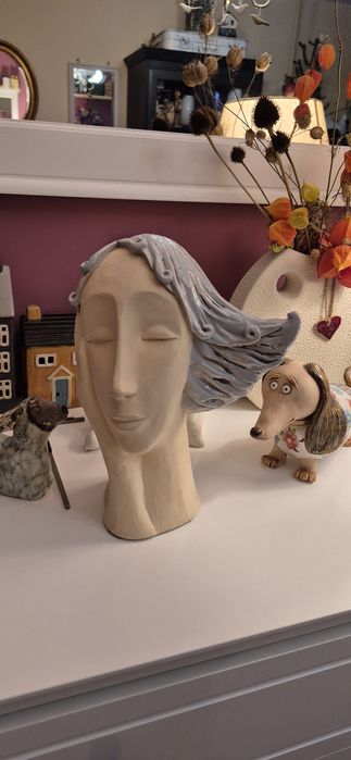 Ręcznie wykonana ceramiczna rzeźną kobiety