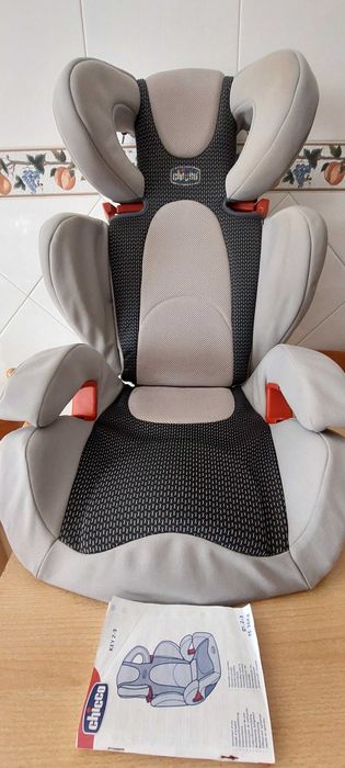 Cadeira auto 2-3 Chicco bom estado
