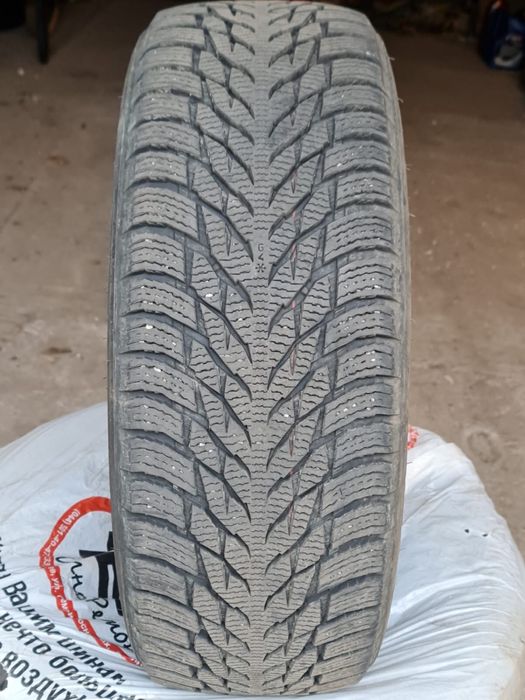 Зимова гума nokian hakkapeliitta r3 205 65 r16