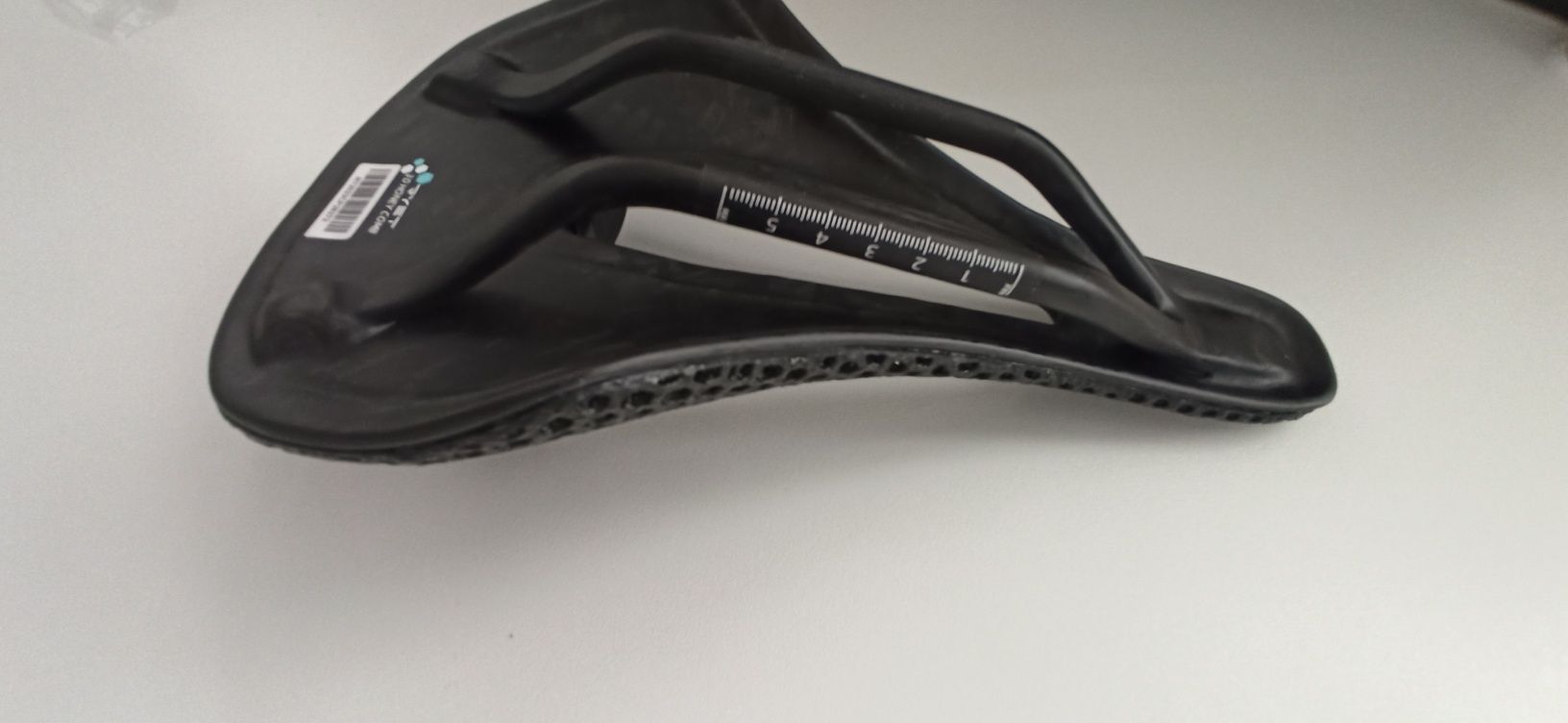 Nowe siodełko rowerowe full Carbon wydruk 3 D 146 g