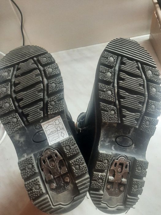 Продам зимові кожані сапожки