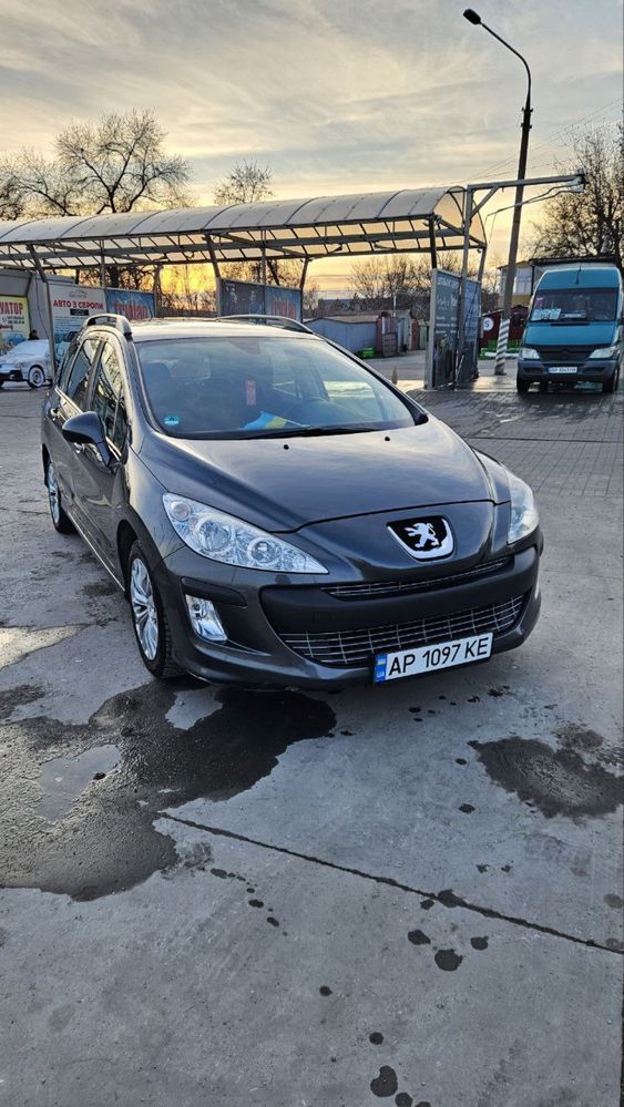 Peugeot 308 (2011 год) 1.6 дизель