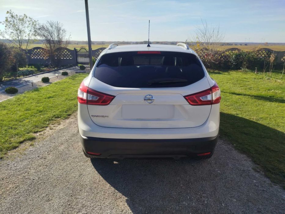 Nissan Qashqai      2016