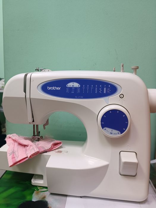 Швейна машинка Brother XL-2140