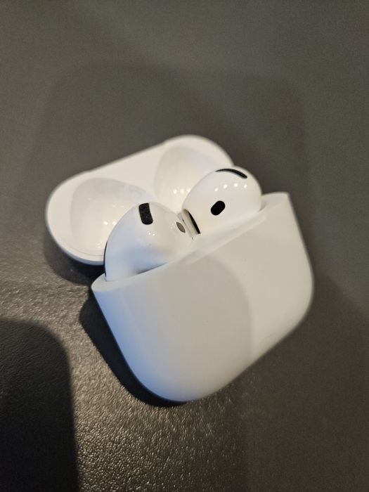 Apple AirPods 4 z ANC pokrowiec gratis !!!