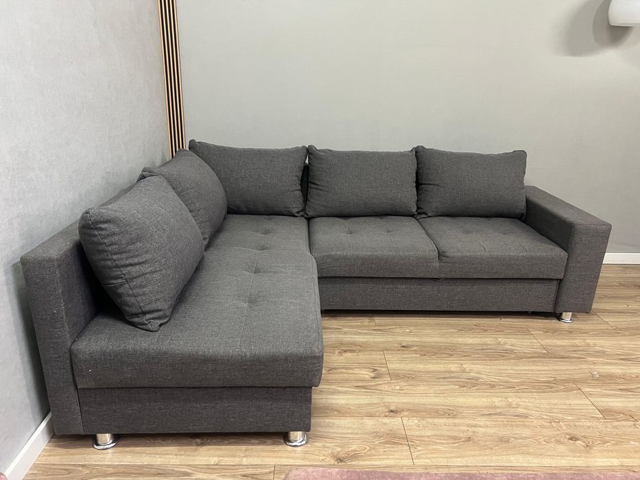 Duży narożnik szary pikowany rozkadany z pojemnikiem na pościel