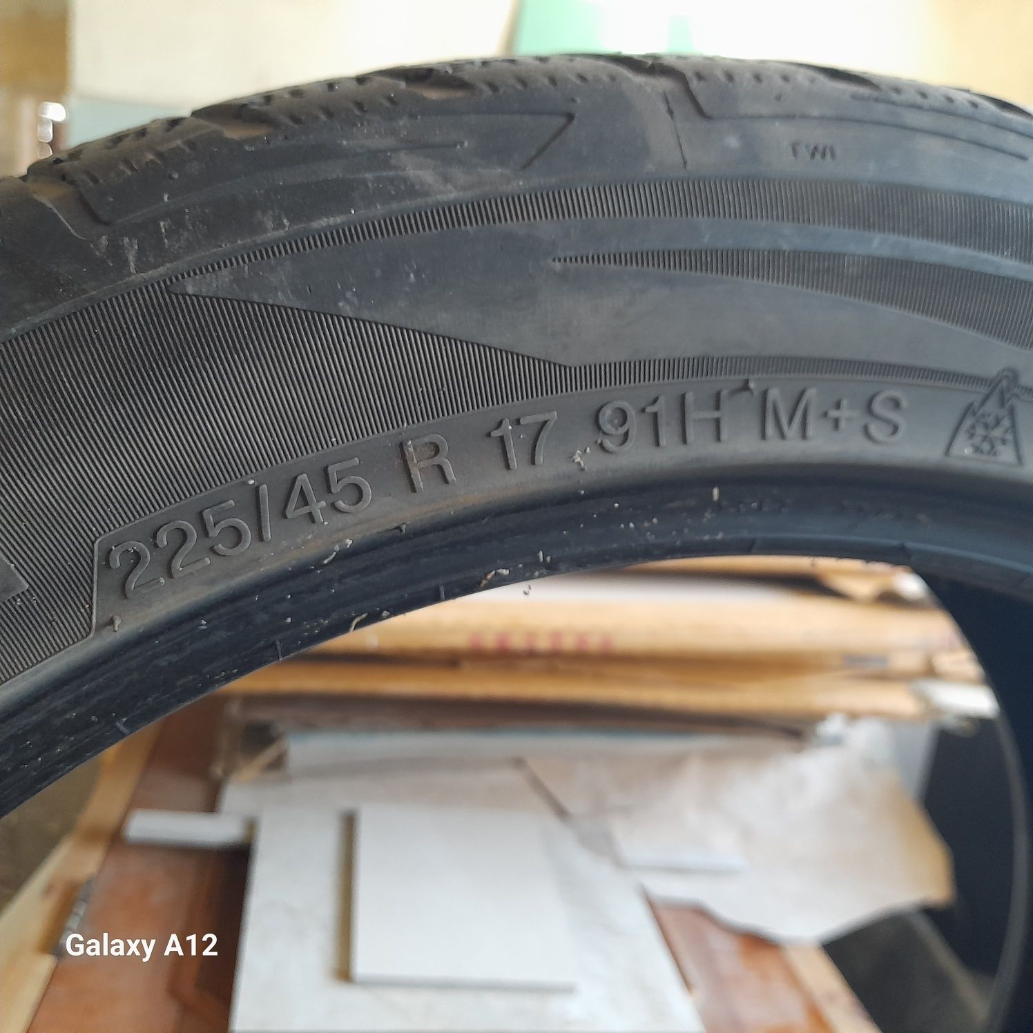 Резина зимняя на докатку 255/45 R17