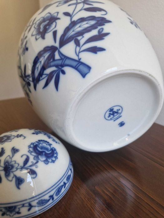 Jarrão Vista Alegre raro – porcelana azul e branco com tampa