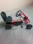 Kart a pedais para criança