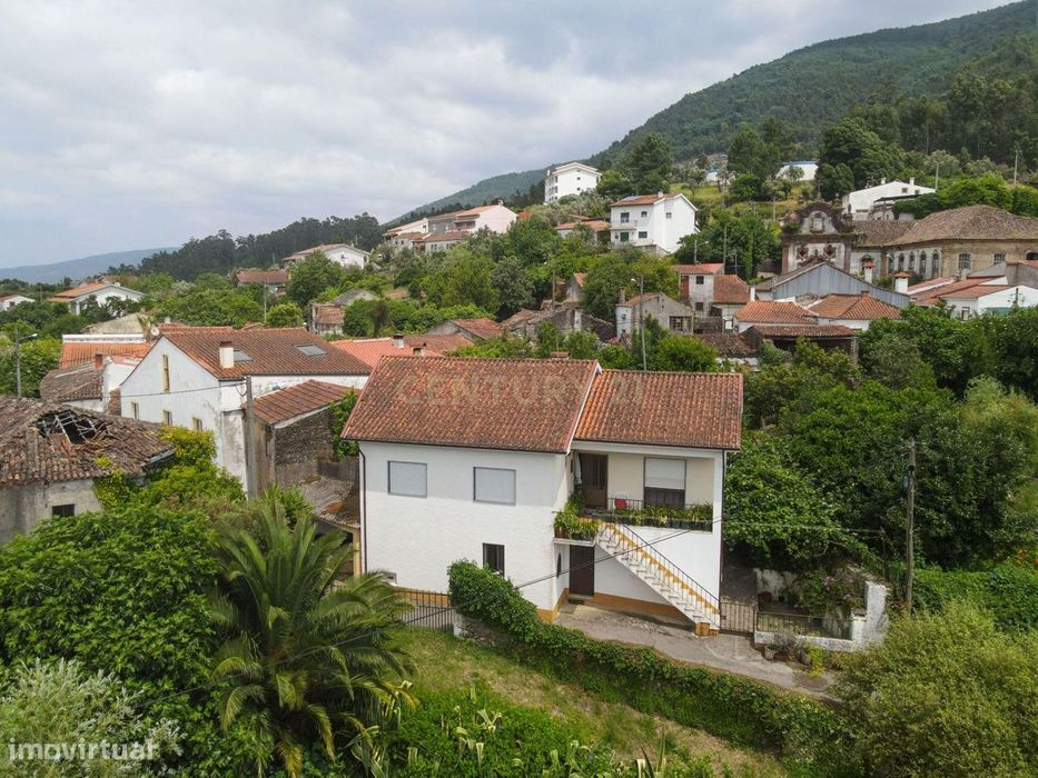 Moradia T2 - C/ espaço exterior