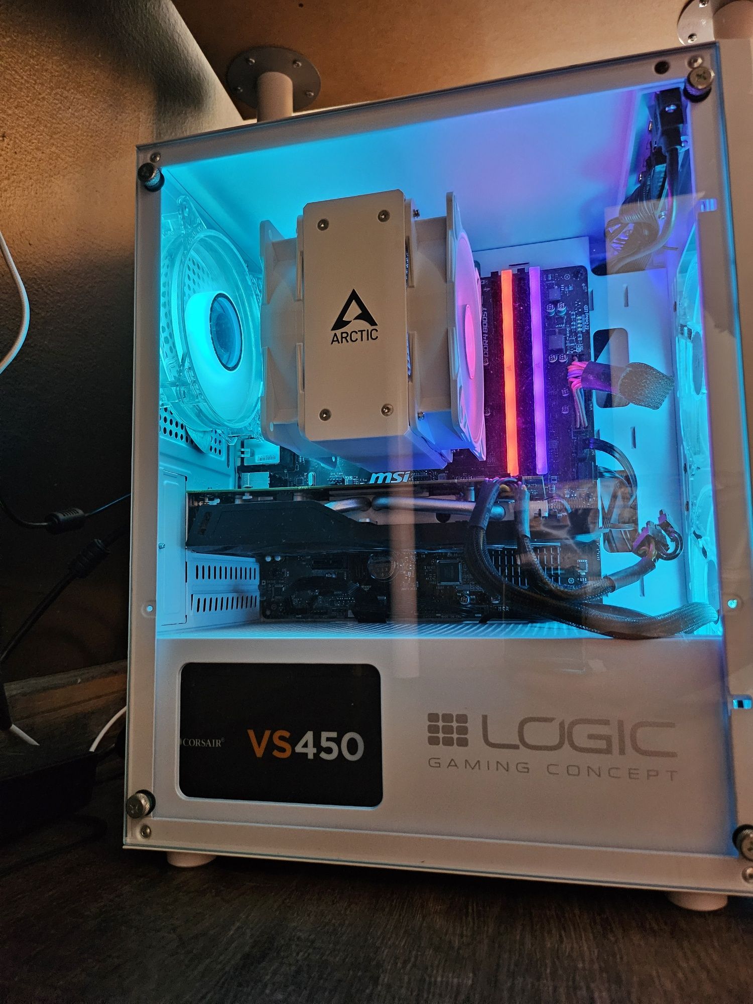 Komputer stacjonarny Ryzen 5 2600x, 16GB DDR4, DYSK 1,8TB, RX580 8GB