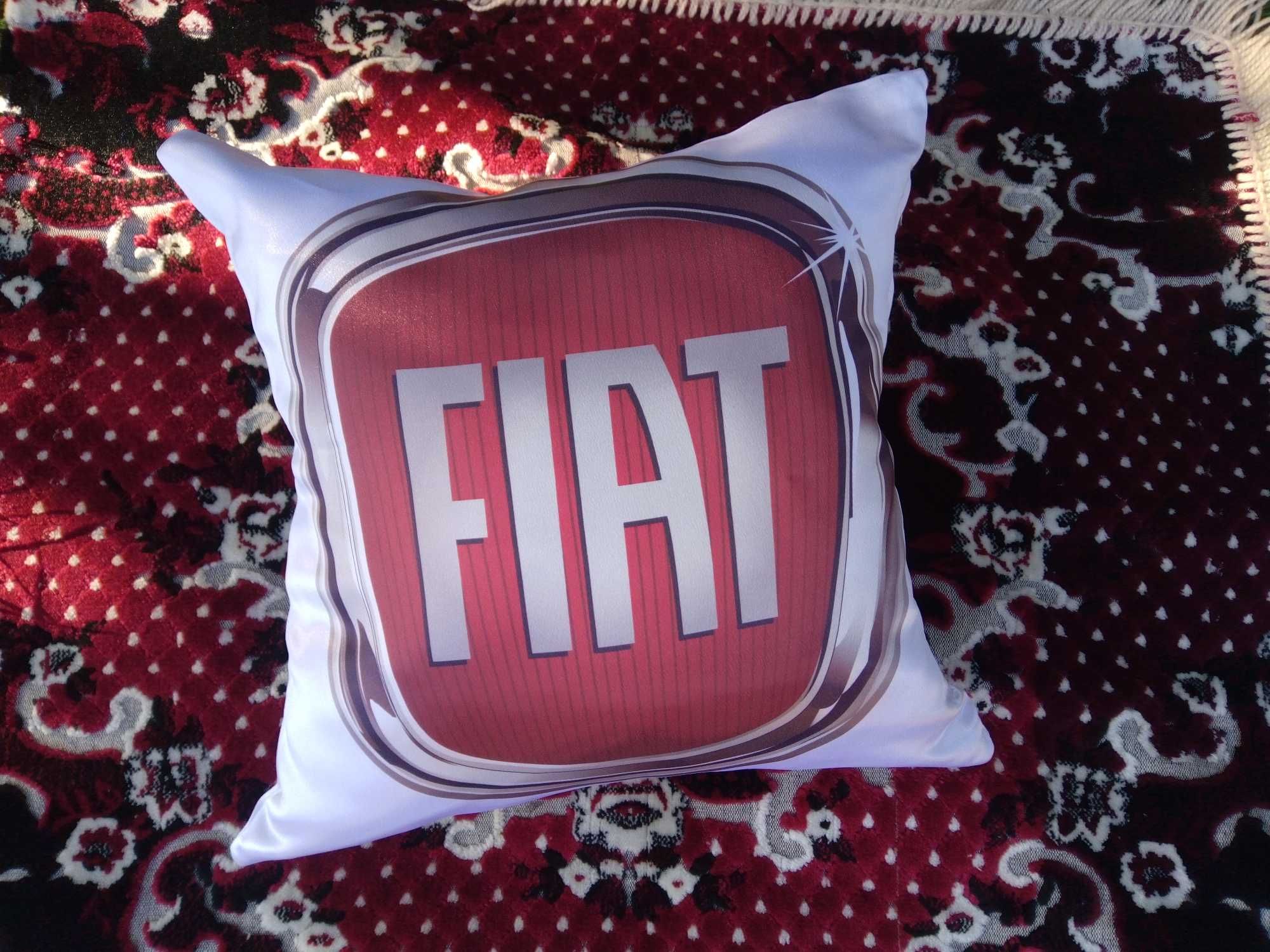 Подушка в автомобиль с логотипом FIAT