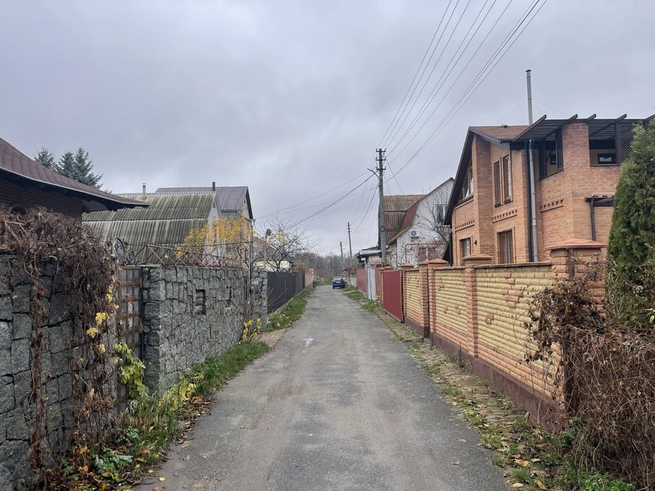 Продаж двоповерховий будинок, приватизована ділянка 6сот, 5км до Києва