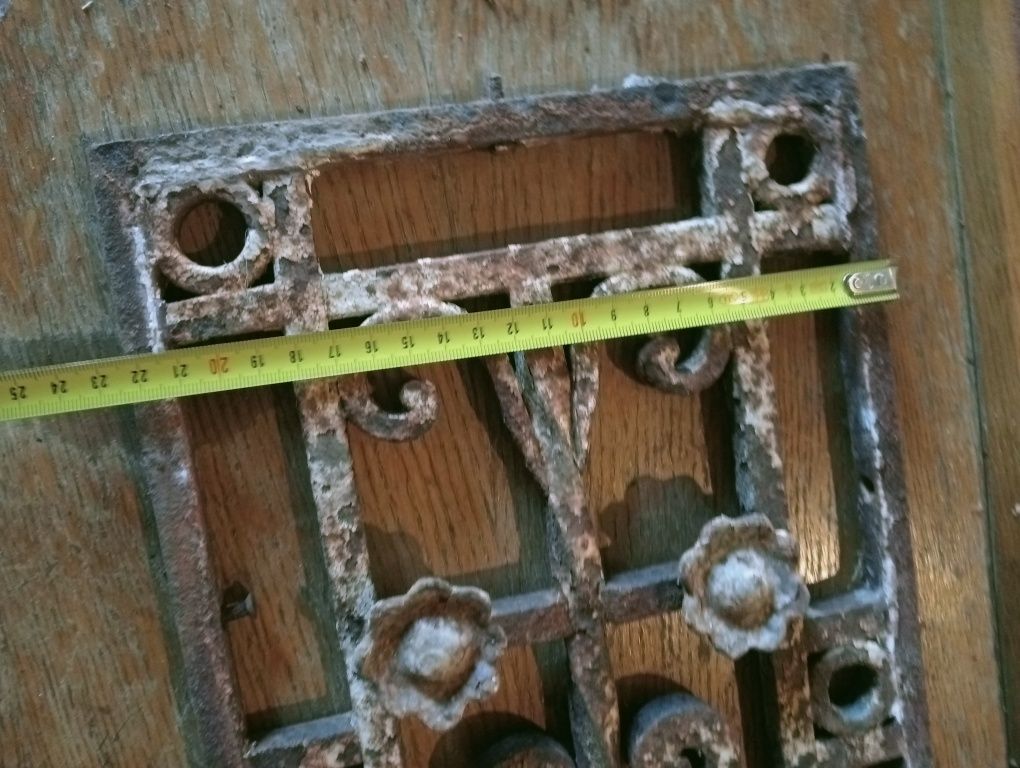 Grade antigas em ferro forjado