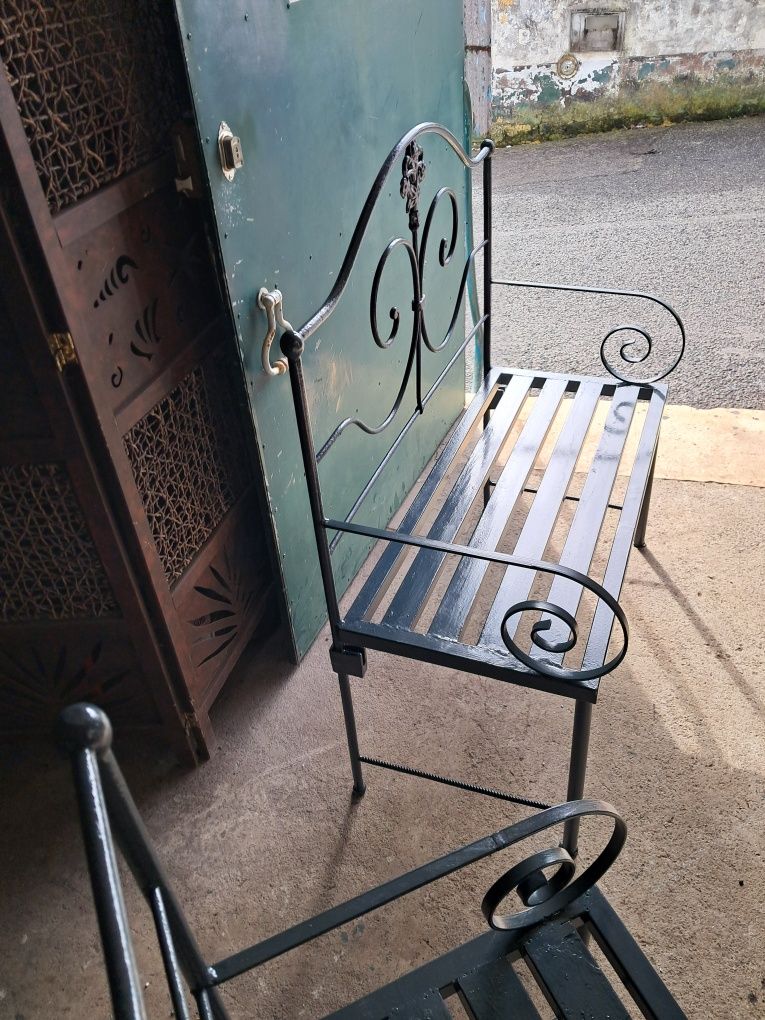 Bancos  para jardim.