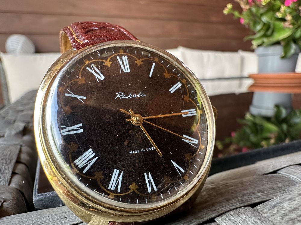 Pozłacany zegarek mechaniczny Rakieta made USSR ok 39 mm !! Zdobiony !