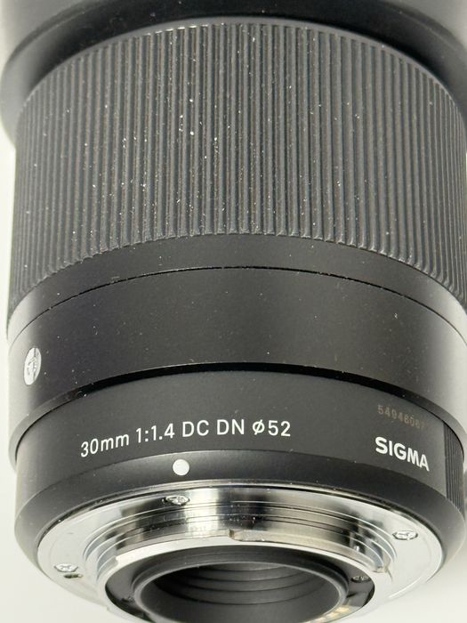 Obiektyw Sigma 30mm F 1.4 micro 4/3 stan idealny
