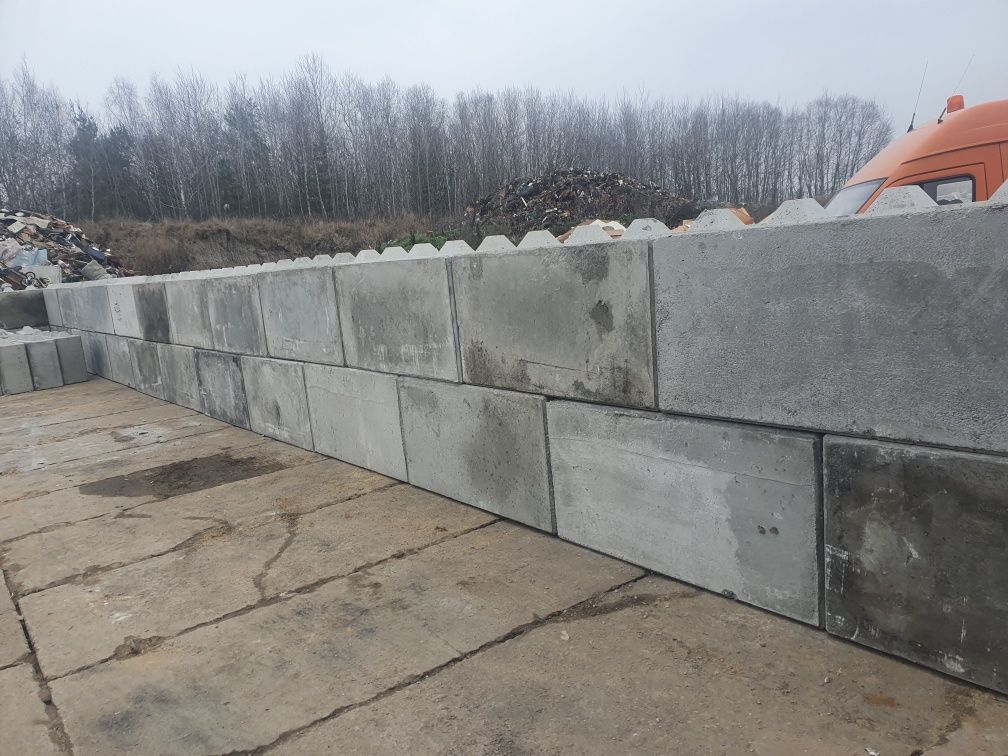 Bloki betonowe 180x60x60/ Silosy/ Hale/ Mury Oporowe / Boksy/ Zapory