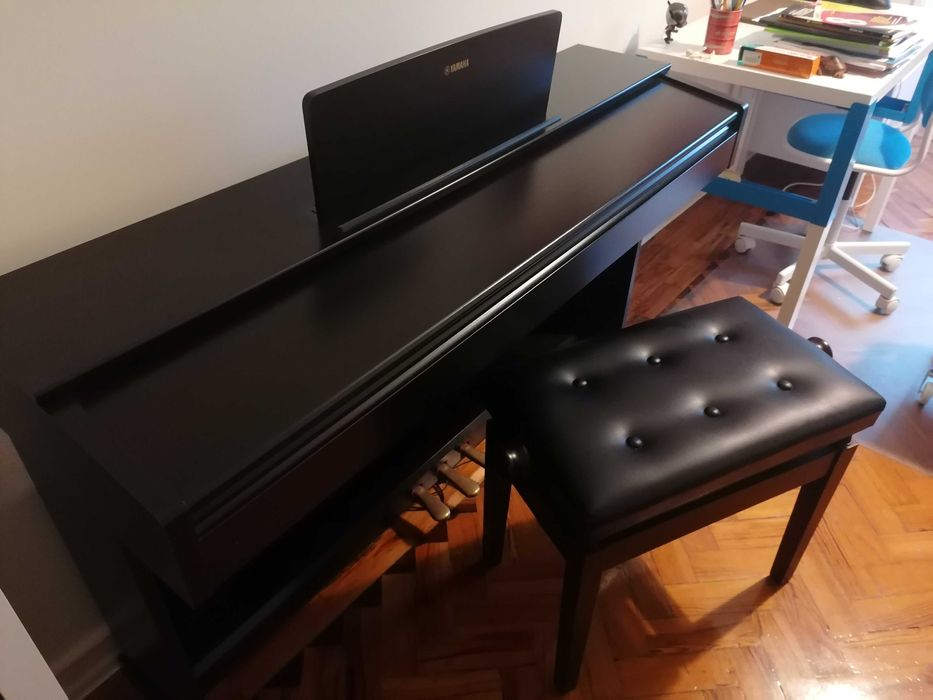 Piano Yamaha YDP-143 R Rosewood