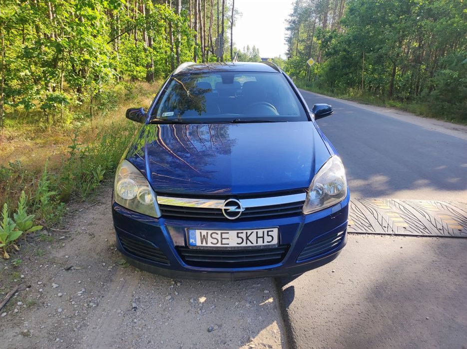 Opel Astra Astra H 3 1.6 benzyna 105km kombi zadbany mały przebieg