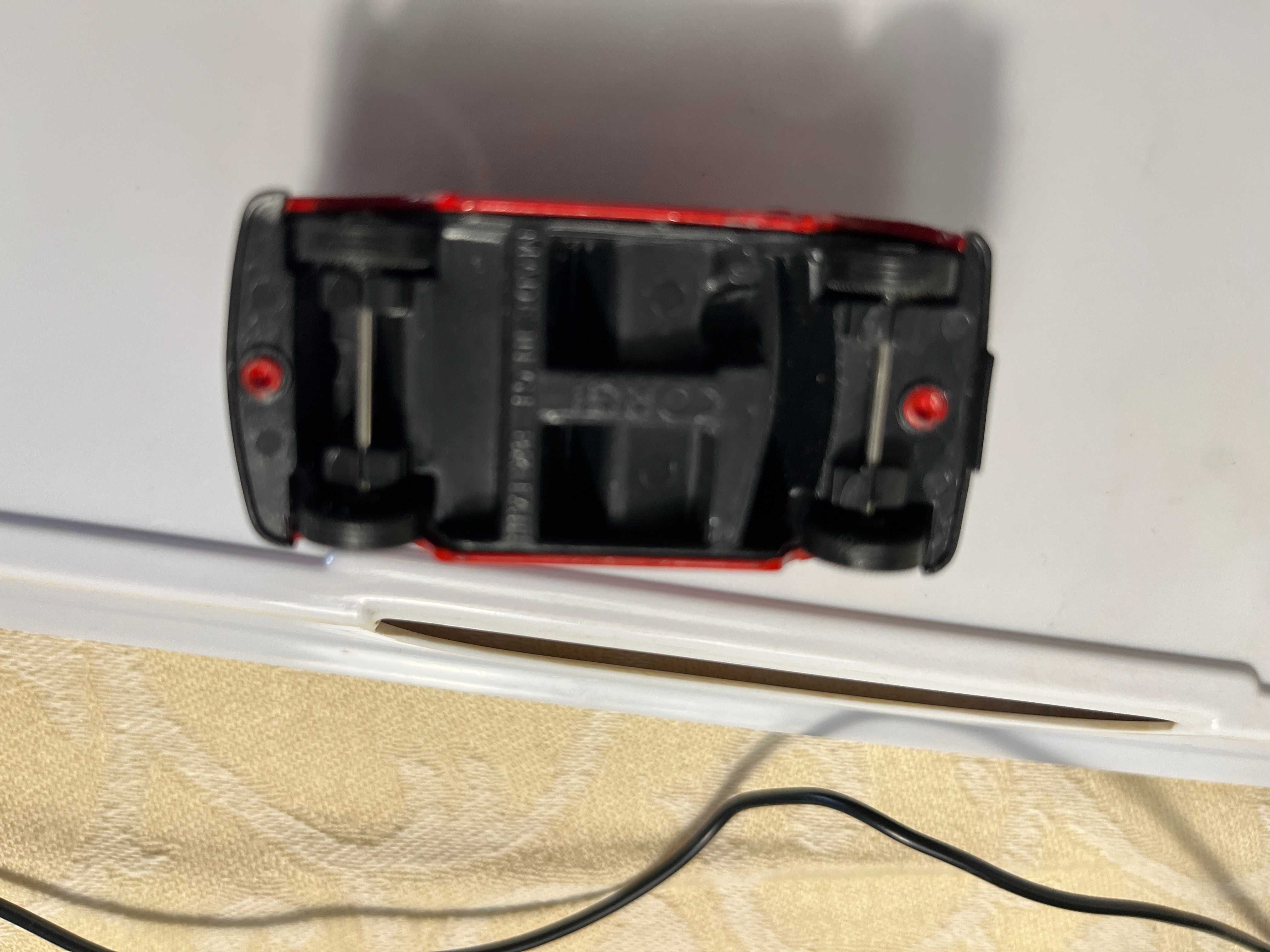 Corgi  – Mini 1000 “ Fina “ – muito bom – Esc.1/46