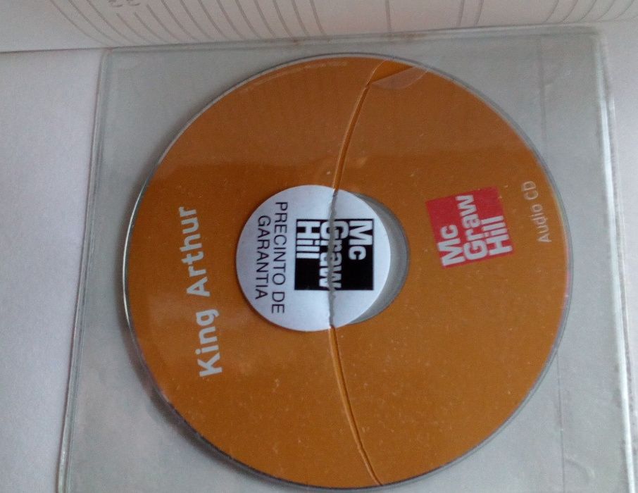 Audiobook King Arthur - Livro + CD