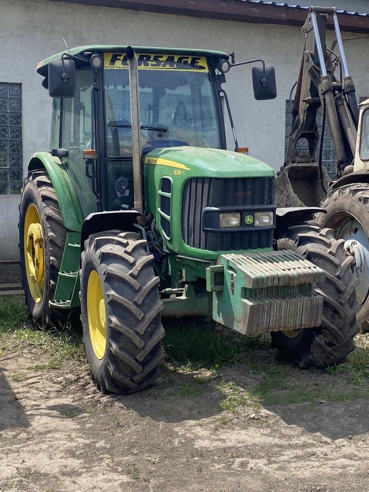 Djohn Deer 6130D