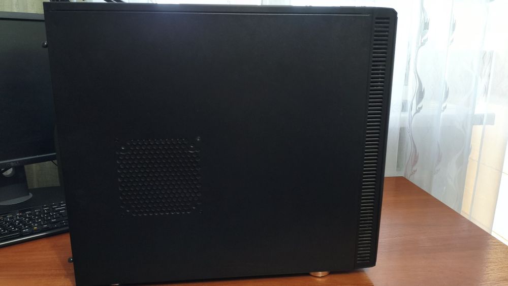 Компьютер с монитором