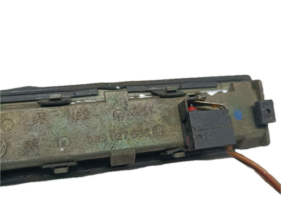 Canhão da porta / tampa da mala VOLKSWAGEN Passat (3B3)