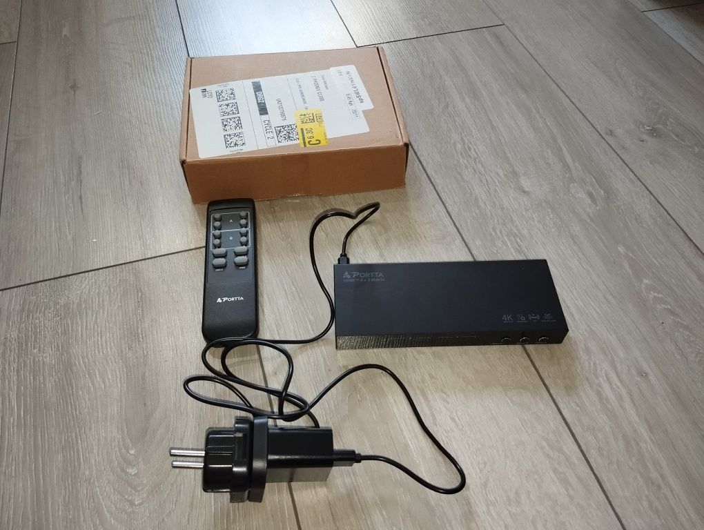 Portta HDMI 4x2 Matrix Switch