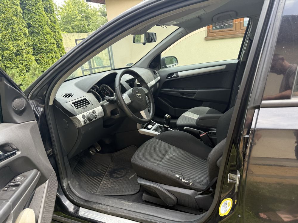 Opel Astra H 1.9 CDTI