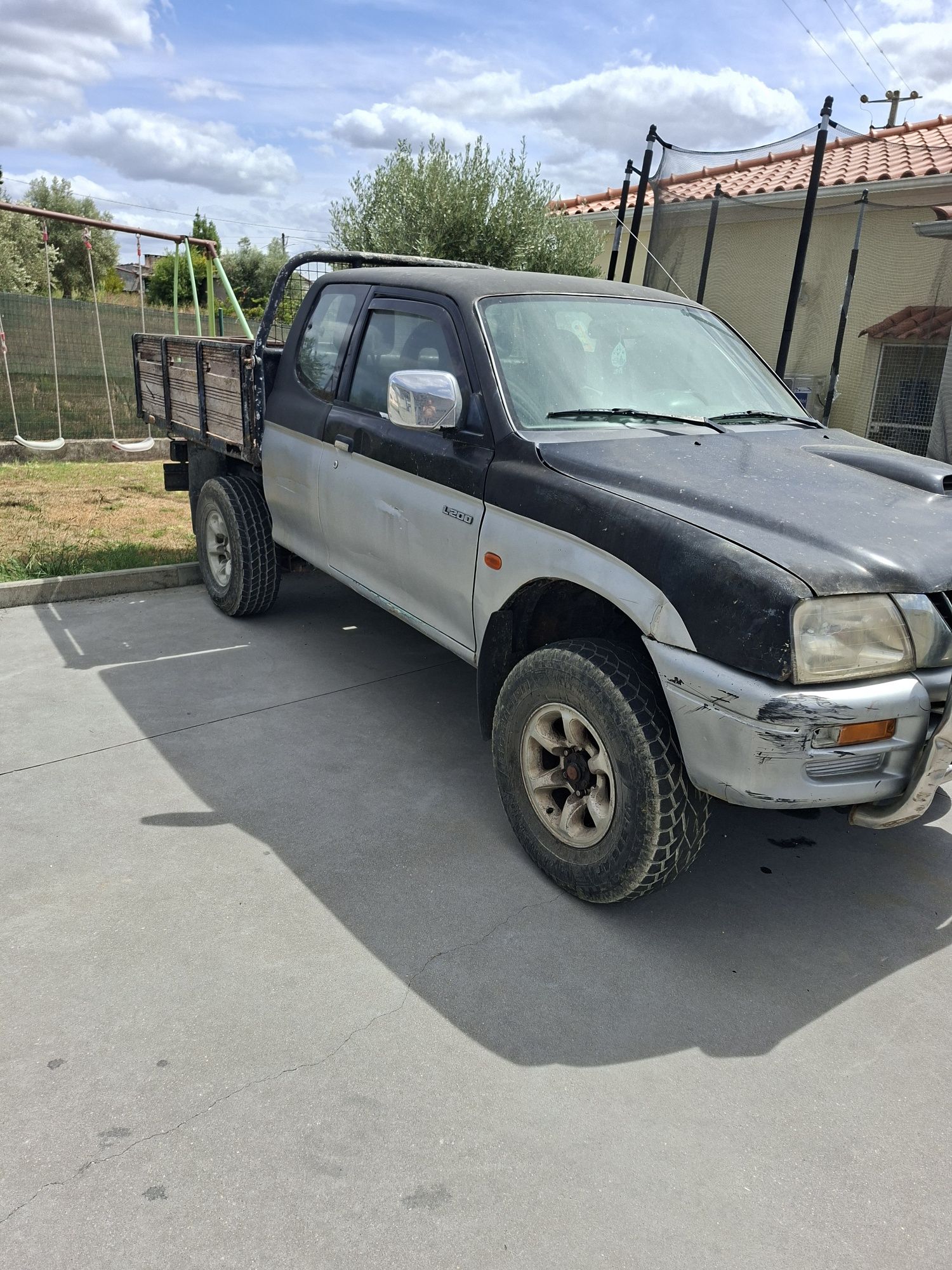 Mitsubishi L200 strakar