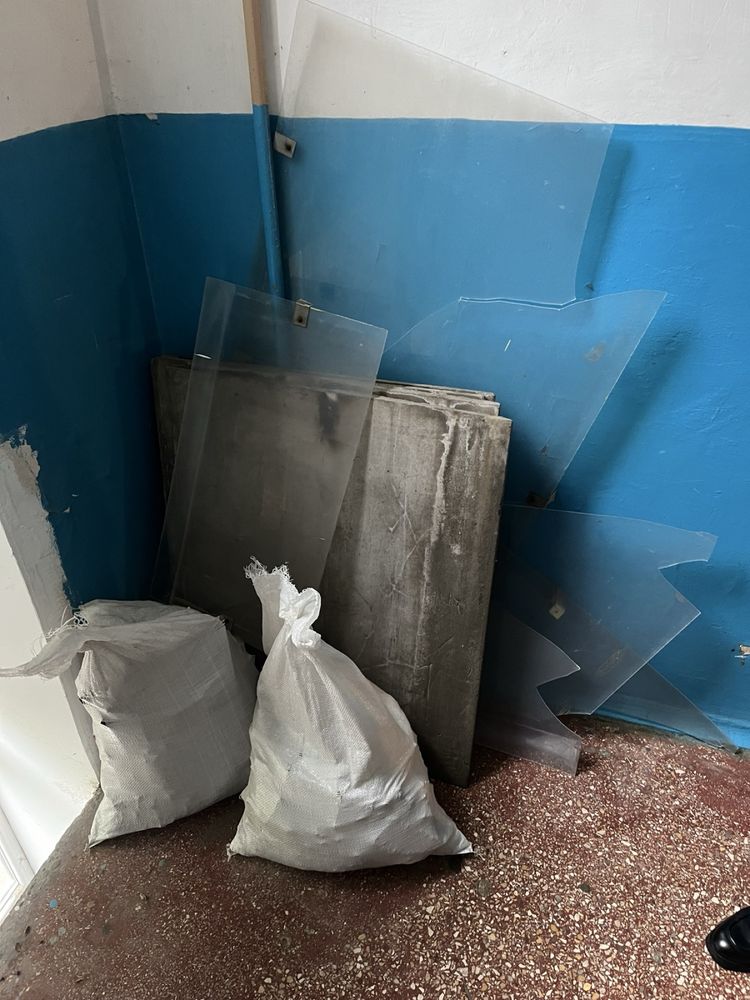 Вивіз меблів, техніки та буд сміття в Києві та області