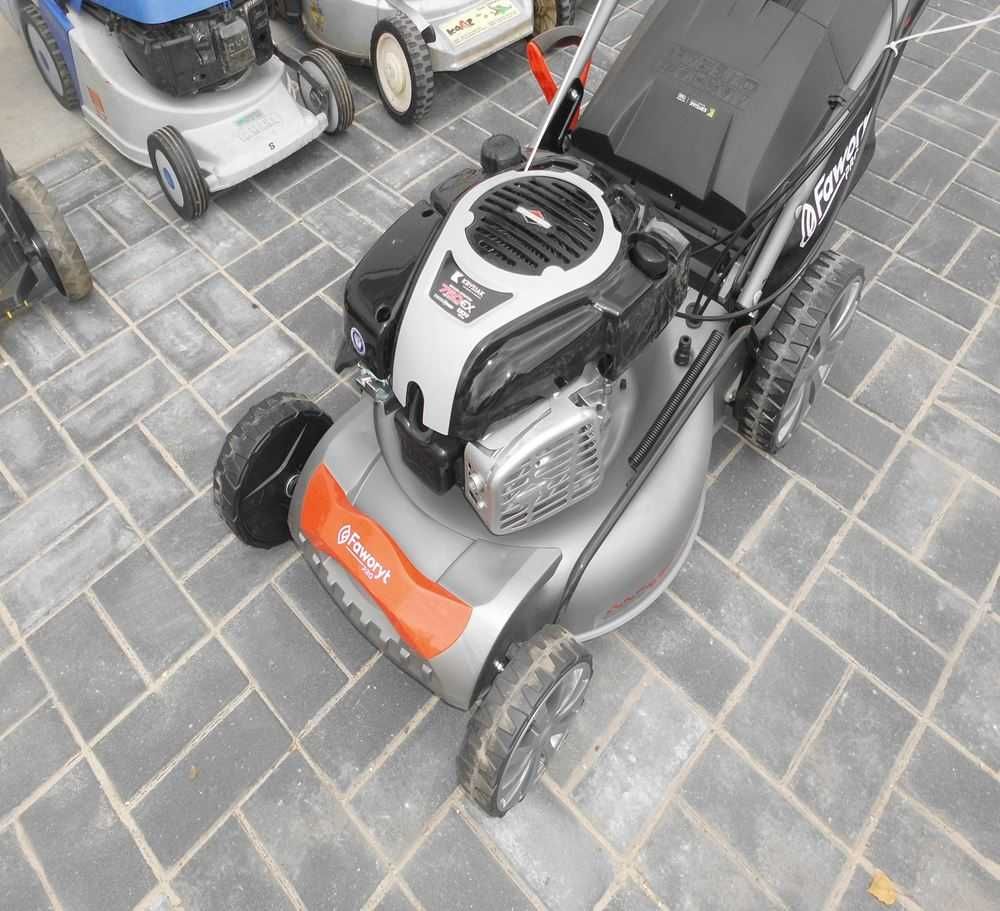 NOWA Kosiarka spalinowa z napędem i koszem BRIGGS&STRATTON 750EX  51cm