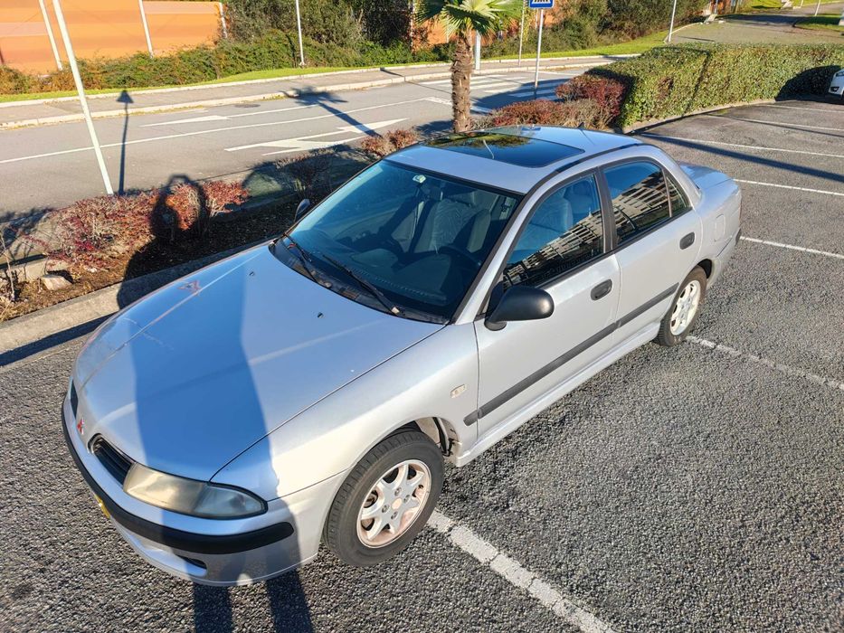 Mitsubishi Carisma 1.6 Avance (Julho / 2001)