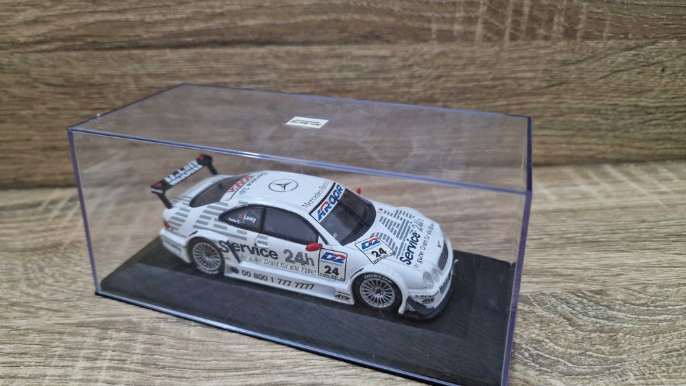 Miniatura Mercedes CLK DTM 2000 1:43