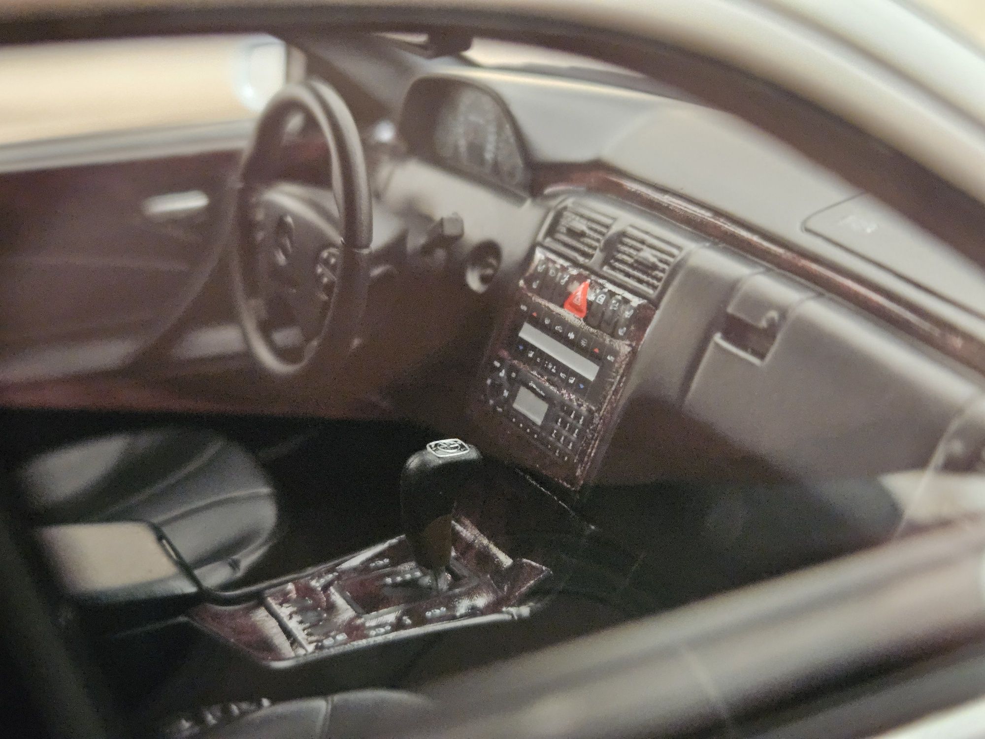 Mercedes Benz E55 AMG W210 1:18 Otto Models LIMIT!