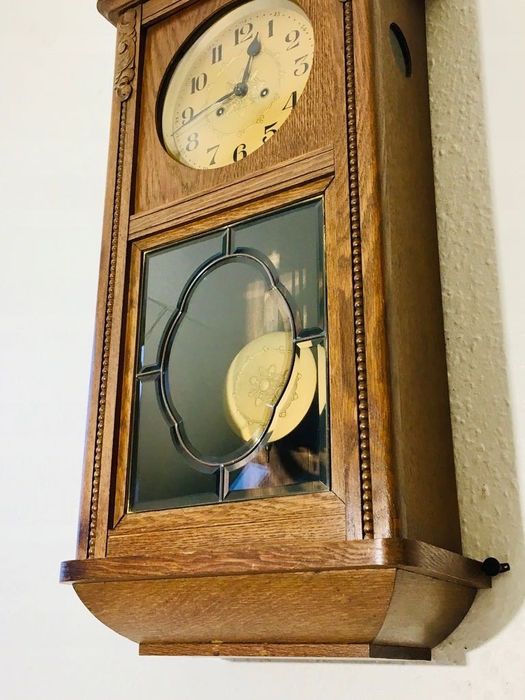 Uroczy Zegar Wiszący Gustav Becker Tarcza Tłoczona