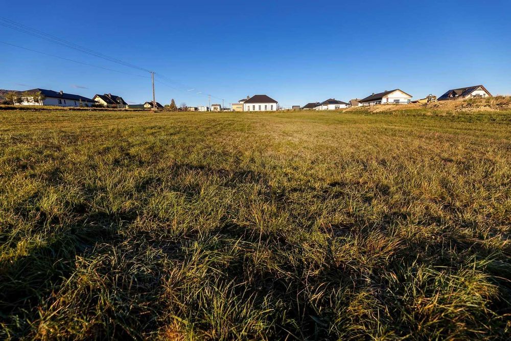 Sprzedam działkę budowlaną w Roczynach