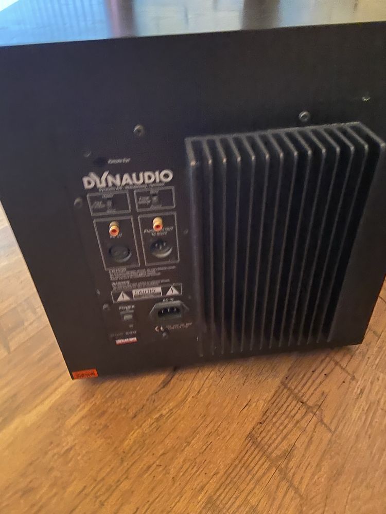 Сабвуфер Dynaudio Sub 500