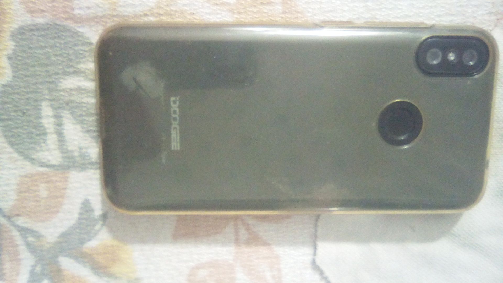 Телефон,DOOGEE X-70.есть 3 штуки .
