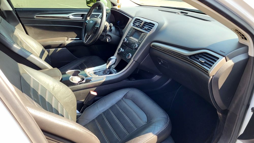 Ford Fusion люк,кожа, память сидений и т.д.